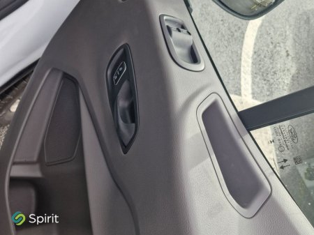 2025 Ford Transit - thumbnail 18