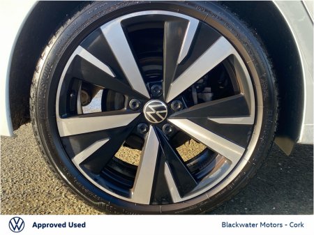 2024 Volkswagen Golf 1.5TSI 150BHP 5DR STYLE WITH AREA VIEW CAMERA & REAR ASSIST *WAS €40,250 NOW €33,995* €31,995 thumbnail