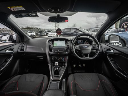 2017 Ford Focus 172 Focus 1.0 ST-Line/High spec/Low mls/1yr warran €12,888 thumbnail