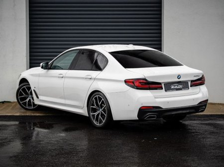 2022 BMW 5 Series - thumbnail 9