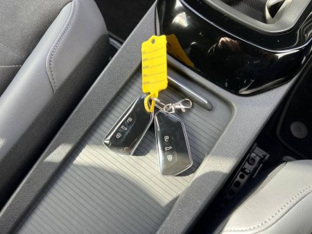 2023 Volkswagen ID.4 - thumbnail 11