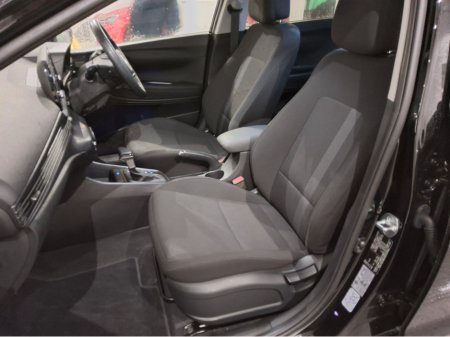 2024 Hyundai i20 PLUS AUTOMATIC ** ONLY 4k kms ** €25,950 thumbnail