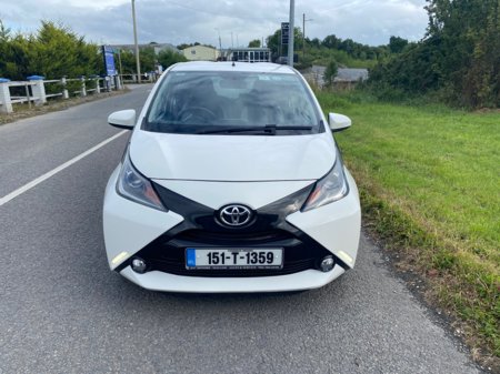 2015 Toyota Aygo 1.0 5DR X-PLAY 4DR €6,950 thumbnail