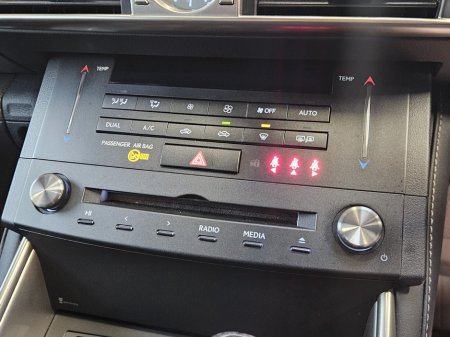 2017 Lexus IS 300 h 300h F-Sport €19,950 thumbnail