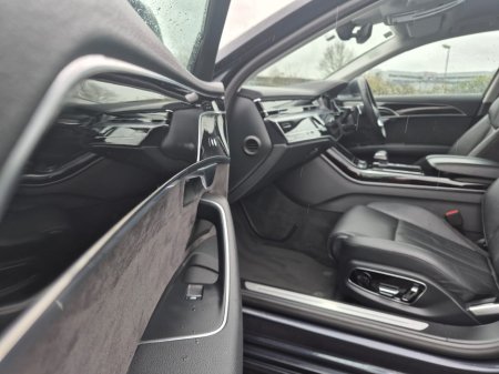 2019 Audi A8 - thumbnail 14