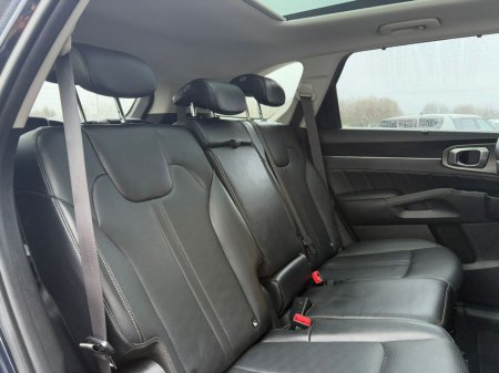2024 Kia Sorento DSL PE 7S €56,950 thumbnail