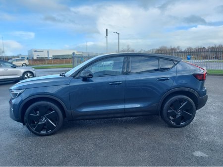 2025 Volvo EC40 MY26 SINGLE MOTOR EX-T RNG €51,950 thumbnail