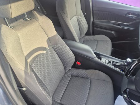 2023 Toyota C-HR - thumbnail 12