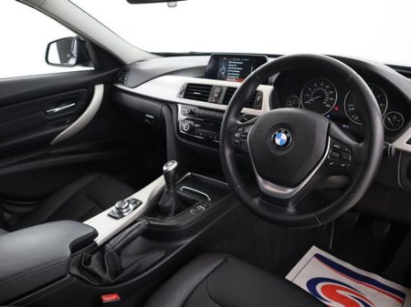 2016 BMW 3 Series - thumbnail 9