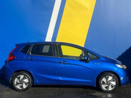 2016 Honda Fit F-PACKAGE 1.5 HYBRID // 2 YEAR NCT // MULTIMEDIA DISPLAY // DIGITAL CLIMATE CONTROL €11,750