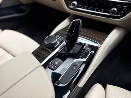 2018 BMW 5 Series 530E M SPORT €24,990 thumbnail