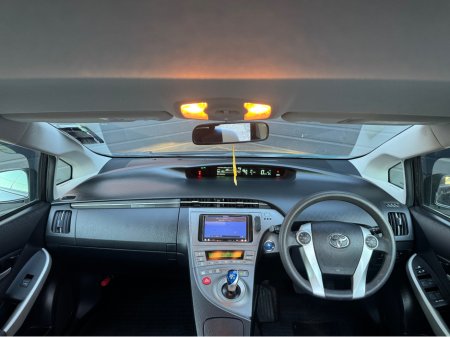 2014 Toyota Prius - thumbnail 12
