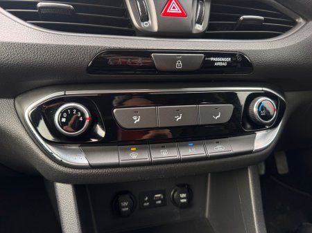 2019 Hyundai i30 - thumbnail 30