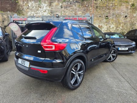 2021 Volvo XC40 - thumbnail 9