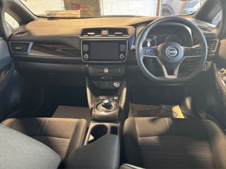 2023 Nissan Leaf - thumbnail 3