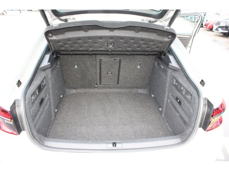 2024 Skoda Superb SUPERB SPT 2.0TDI 150HP DSG €44,950 thumbnail