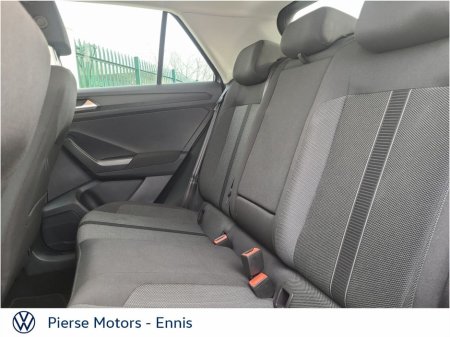 2025 Volkswagen T-Roc - thumbnail 8