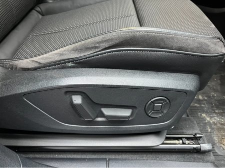 2020 Audi Q3 2020 AUDI Q3 35TDI QUATTRO S LINE 2.0 AUTOMATIC / CRUISE CONTROL / 360° PARKING CAMERA / ELECTRIC HEATED SEATS / PADDLE SHIFTERS / APPLE CARPLAY thumbnail