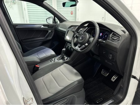 2019 Volkswagen Tiguan (191) TIGUAN 2.0TID R LINE DSG 4 MOTION LOW KMS VW/AUDI SPECIALISTS WWW.DENISDARCYCARS.IE €31,950 thumbnail