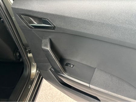 2023 SEAT Arona - thumbnail 2