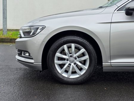 2016 Volkswagen Passat 1.6 TDI 120HP Comfortline €13,450 thumbnail