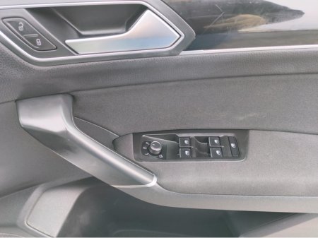 2017 Volkswagen Touran Comfort €16,950 thumbnail