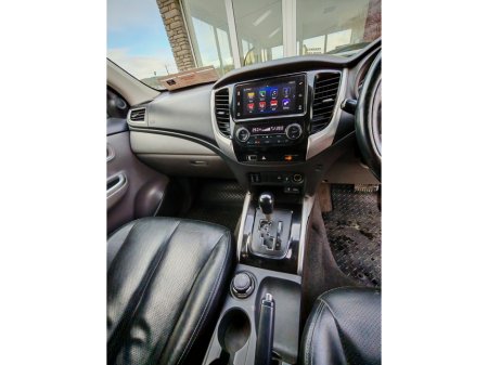 2019 Mitsubishi L200 auto €21,700 thumbnail