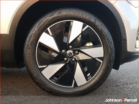 2025 Volvo EX40 82 kWh Extended Range Plus €49,900 thumbnail