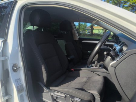 2018 Volkswagen Passat - thumbnail 23