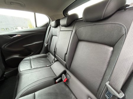 2017 Opel Astra - thumbnail 14