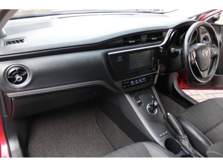 2017 Toyota Auris - thumbnail 20