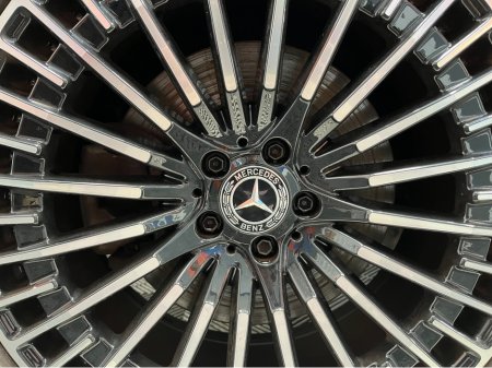 2021 Mercedes-Benz EQC - thumbnail 9