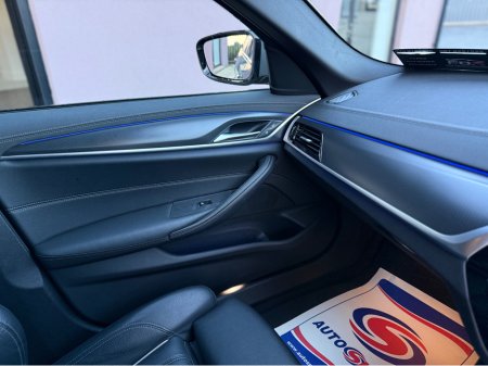 2022 BMW 5 Series - thumbnail 28