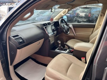 2022 Toyota Landcruiser LAND CRUISER LWB BUSINESS €79,950 thumbnail