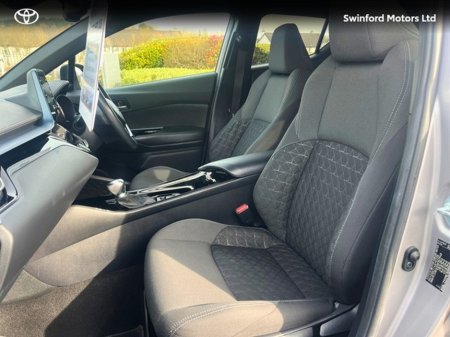 2022 Toyota C-HR - thumbnail 7