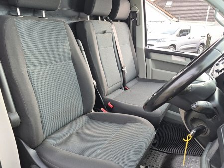 2017 Volkswagen Transporter - thumbnail 18