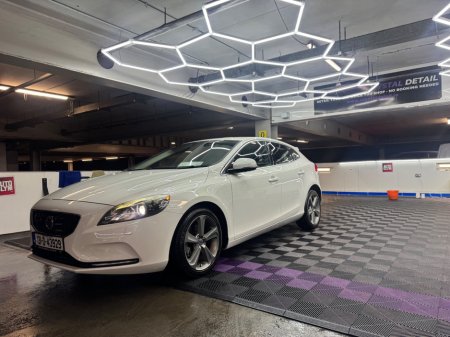 2013 Volvo V40 1.6 T4 180PS R-DESIGN POWERSHIFT DCT €10,950 thumbnail