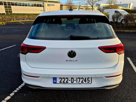 2022 Volkswagen Golf 1.5 TSI 130HP Style €24,999 thumbnail