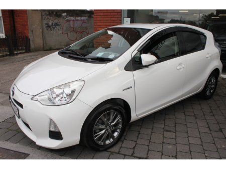 2015 Toyota Aqua SOLD thumbnail