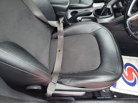 2014 Hyundai ix35 2.0 Diesel Executive 4WD 136hp €8,950 thumbnail