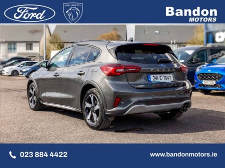 2024 Ford Focus - thumbnail 3