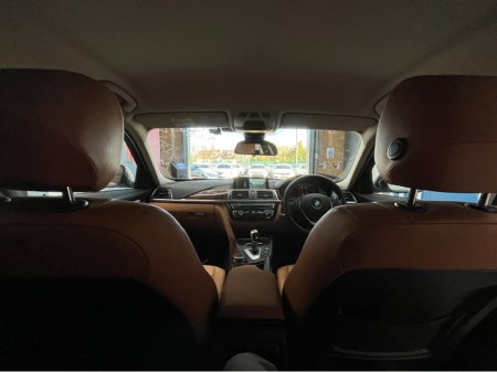 2018 BMW 3 Series - thumbnail 16