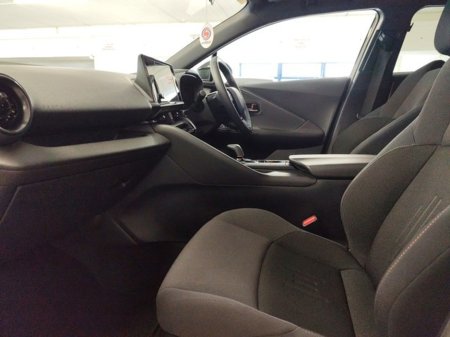 2025 Toyota C-HR - thumbnail 6