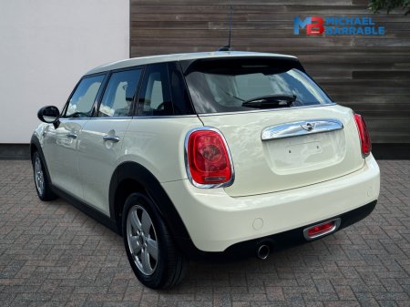 2015 MINI Cooper - view 3