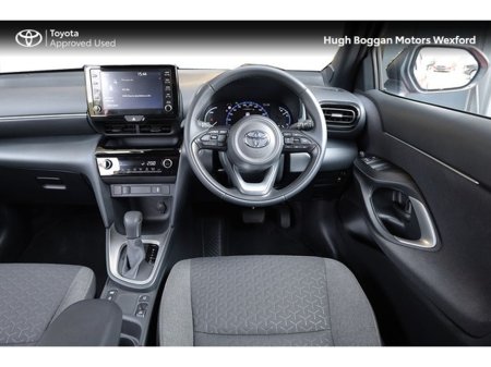 2024 Toyota Yaris Cross HYBRID LUNA, LADY OWNER! €28,995 thumbnail