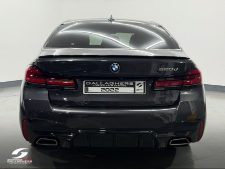 2022 BMW 5 Series - thumbnail 8