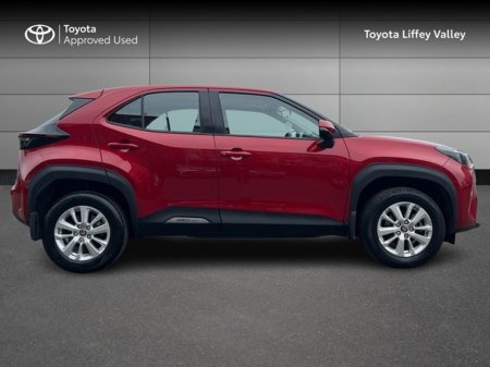 2023 Toyota Yaris Cross - thumbnail 3