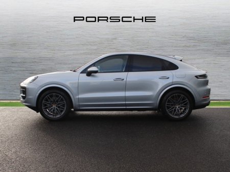 2024 Porsche Cayenne E-Hybrid Coupe €105,000