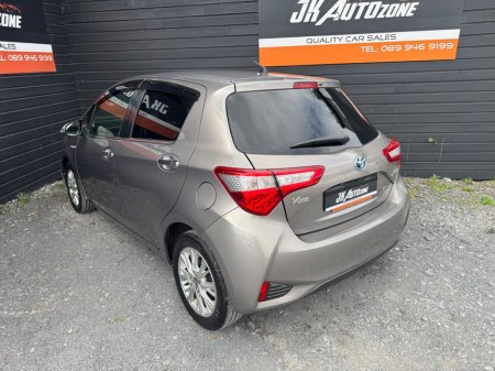 2017 Toyota Yaris - photo 6