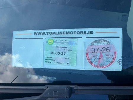 2011 Toyota Avensis - thumbnail 2